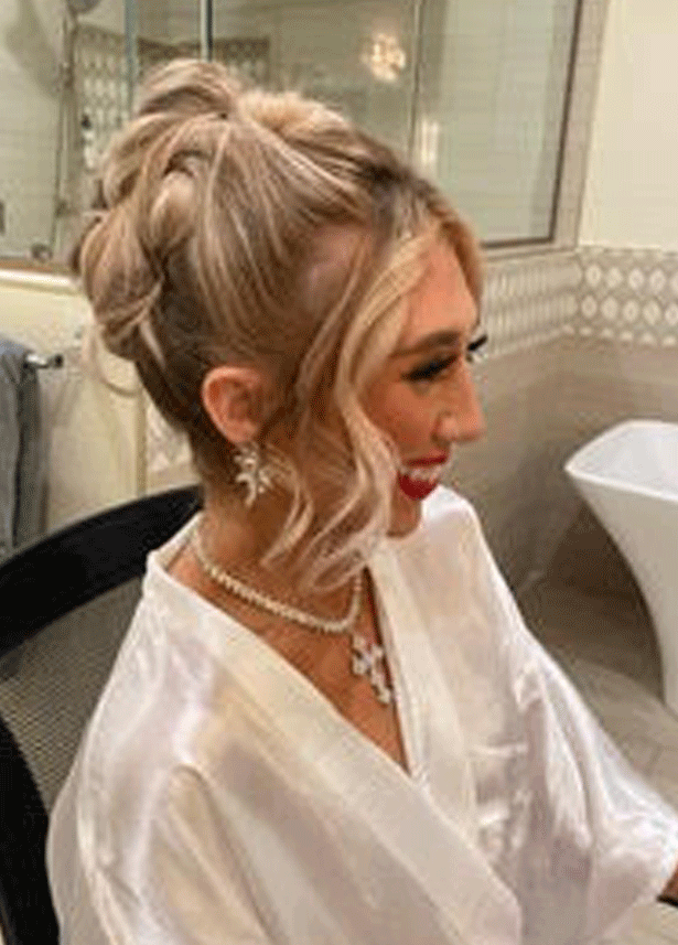 portrait_0003s_0000_updo.1
