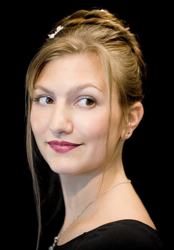 portrait_0003s_0002_updo.3