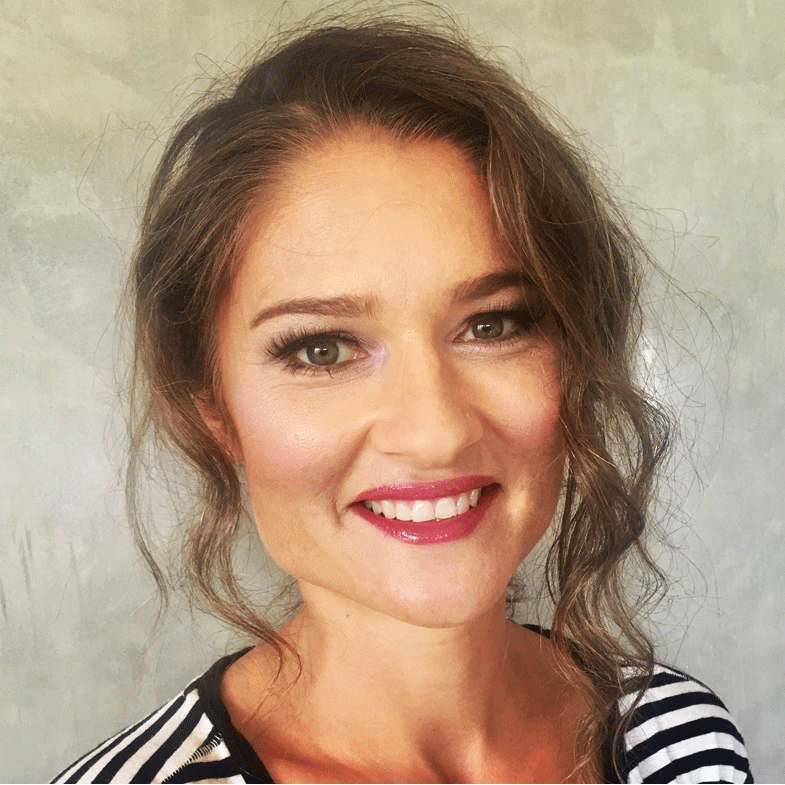 square_0000s_0003s_0003_updo.24